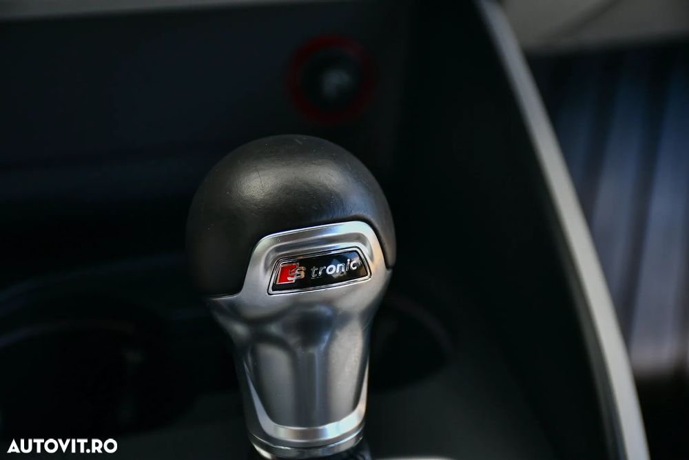 Audi A3 1.6 TDI Sportback (clean diesel) S tronic Attraction - 12