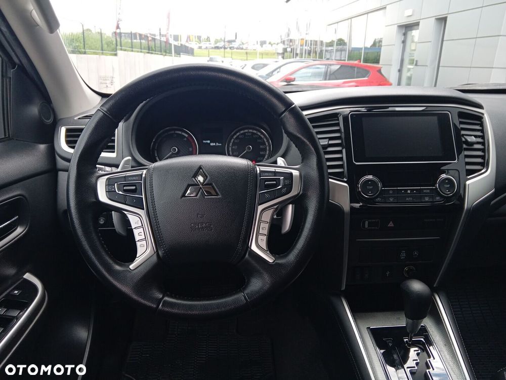 Mitsubishi L200 - 16