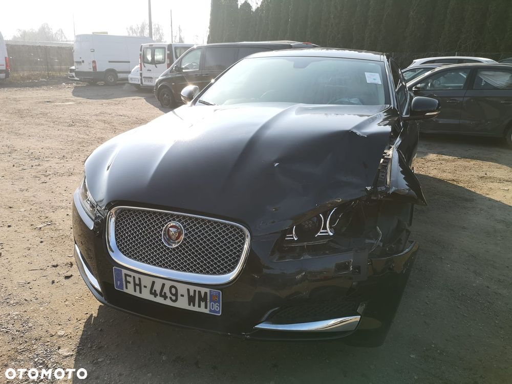 Jaguar XF 2.2 D Premium Luxury - 15