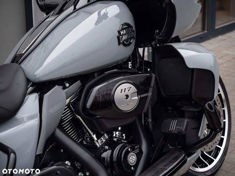 Harley-Davidson Touring Road Glide - 17