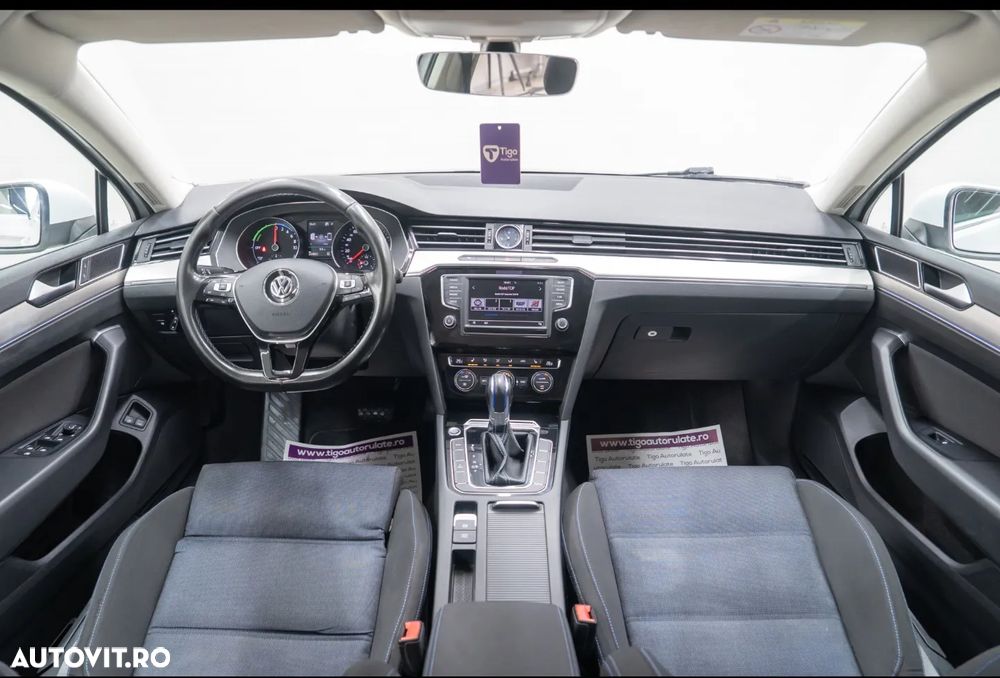 Volkswagen Passat - 15