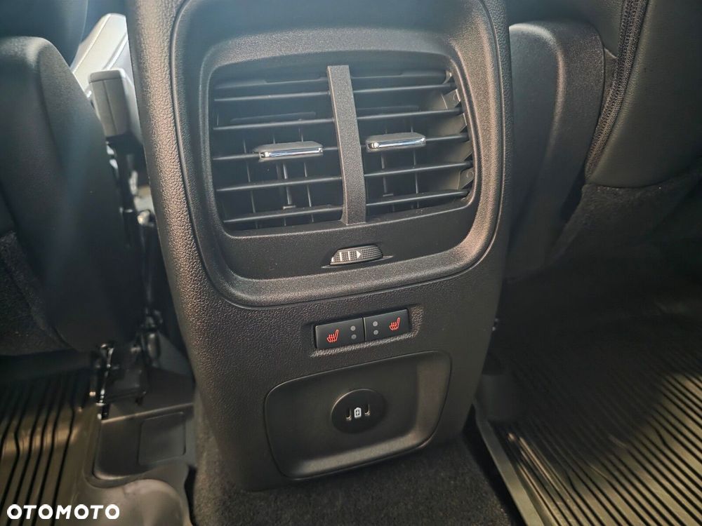 Ford Kuga - 32