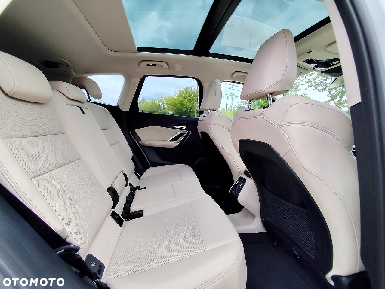 BMW iX1 xDrive30 66.5kWh xLine - 9