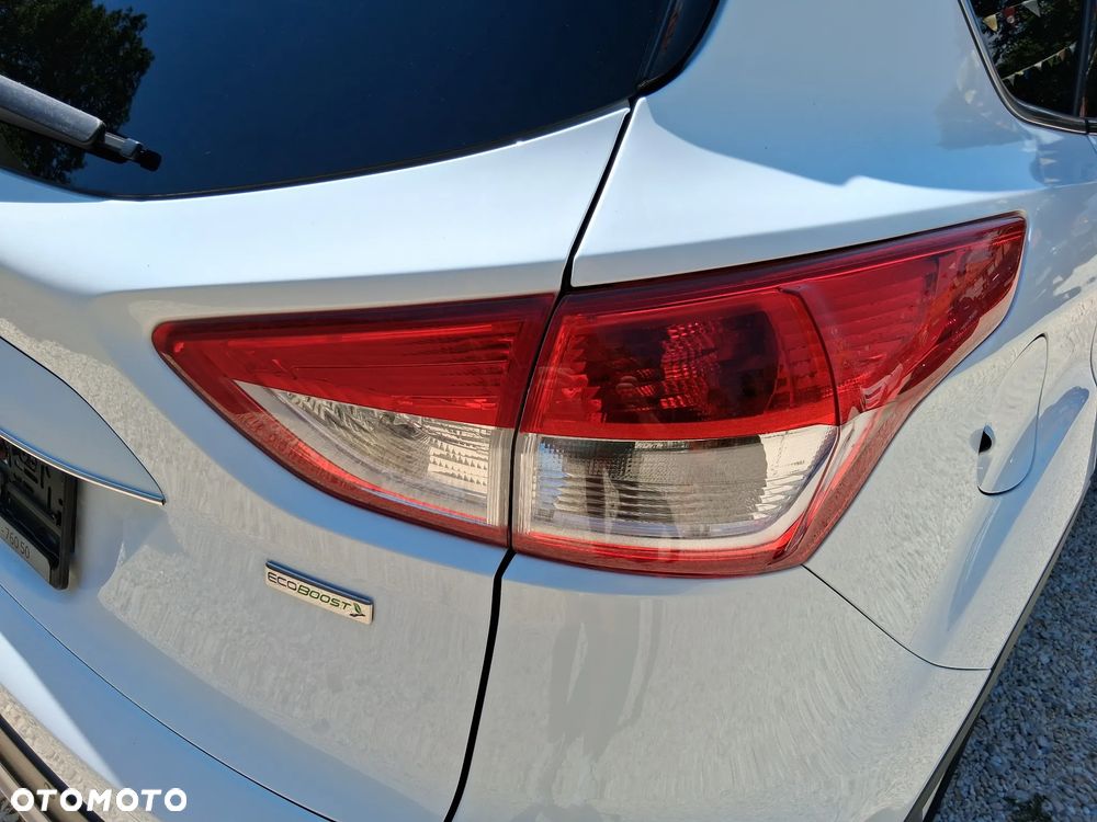 Ford Kuga 1.6 EcoBoost 2x4 Trend - 25