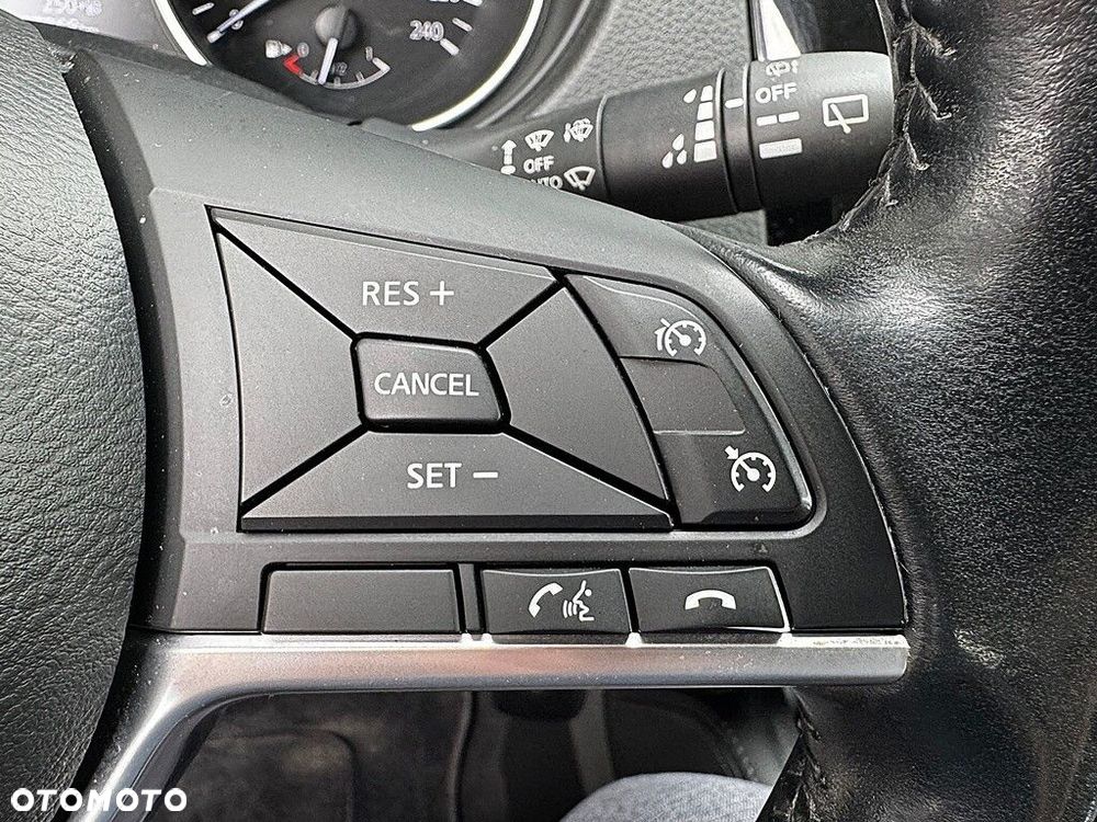 Nissan Qashqai 1.2 DIG-T N-Connecta - 16