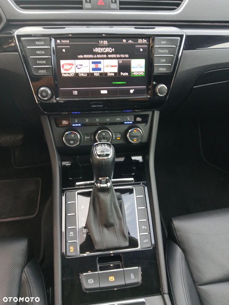 Skoda Superb 2.0 TDI L&K DSG - 14