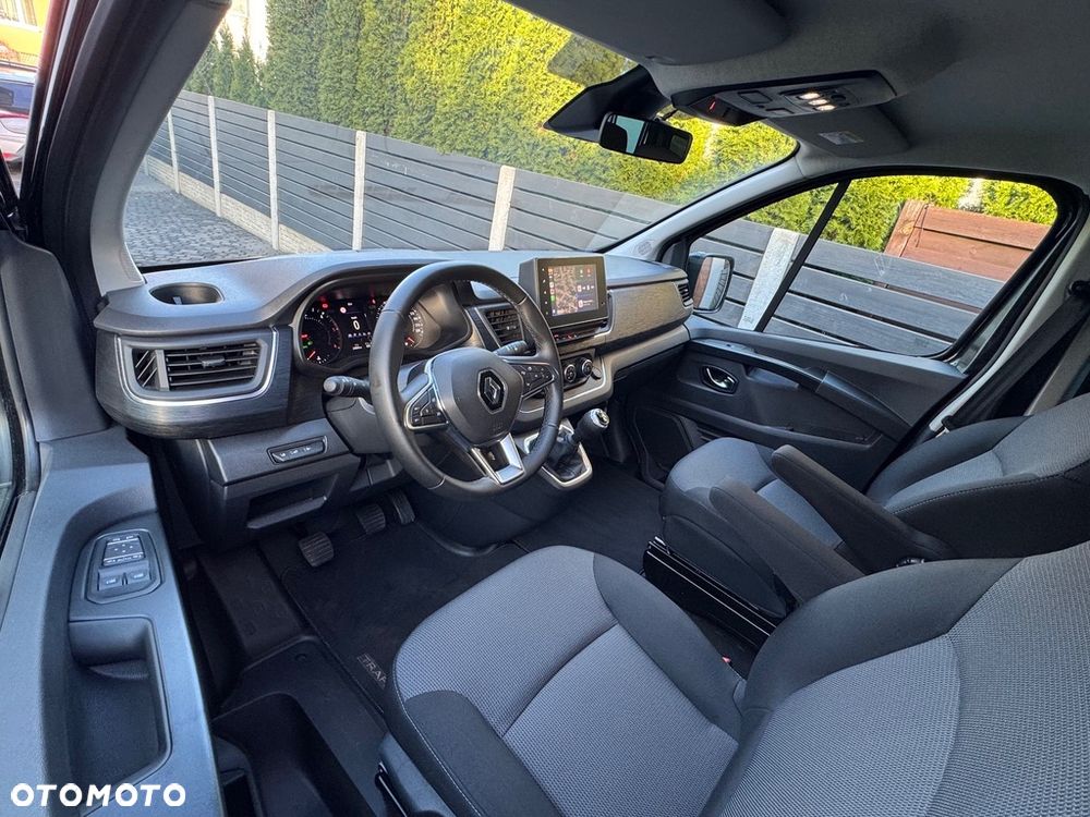 Renault Trafic - 26