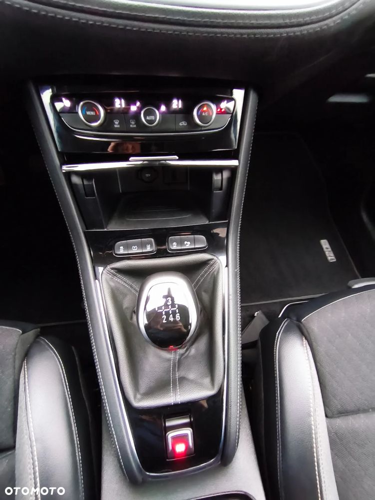 Opel Grandland X 1.2 Start/Stop 120 Jahre - 24