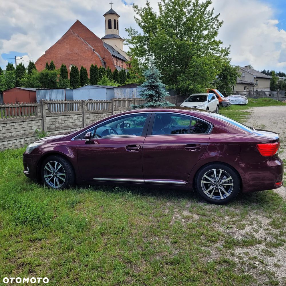 Toyota Avensis 1.8 Style - 1