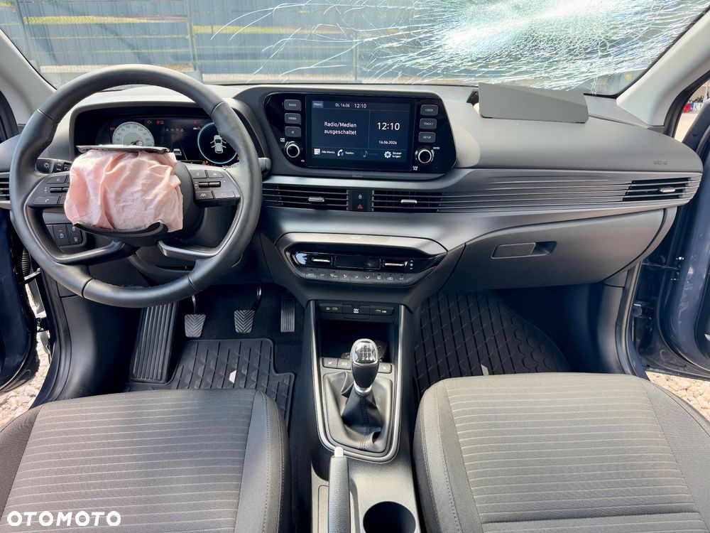 Hyundai i20 - 17