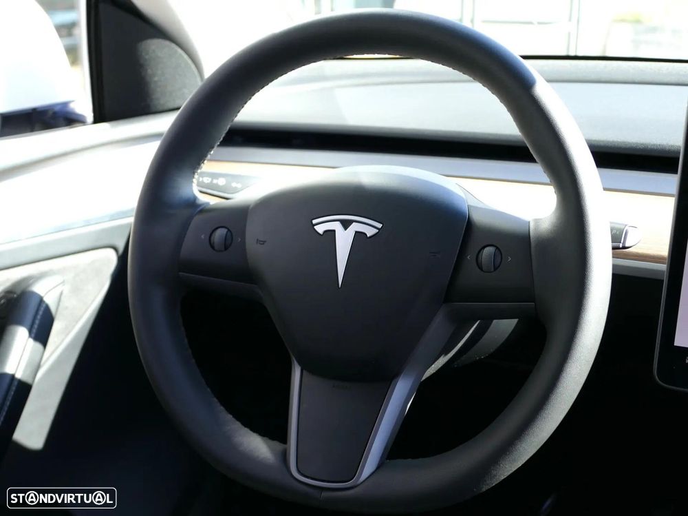 Tesla Model Y Standard - 34