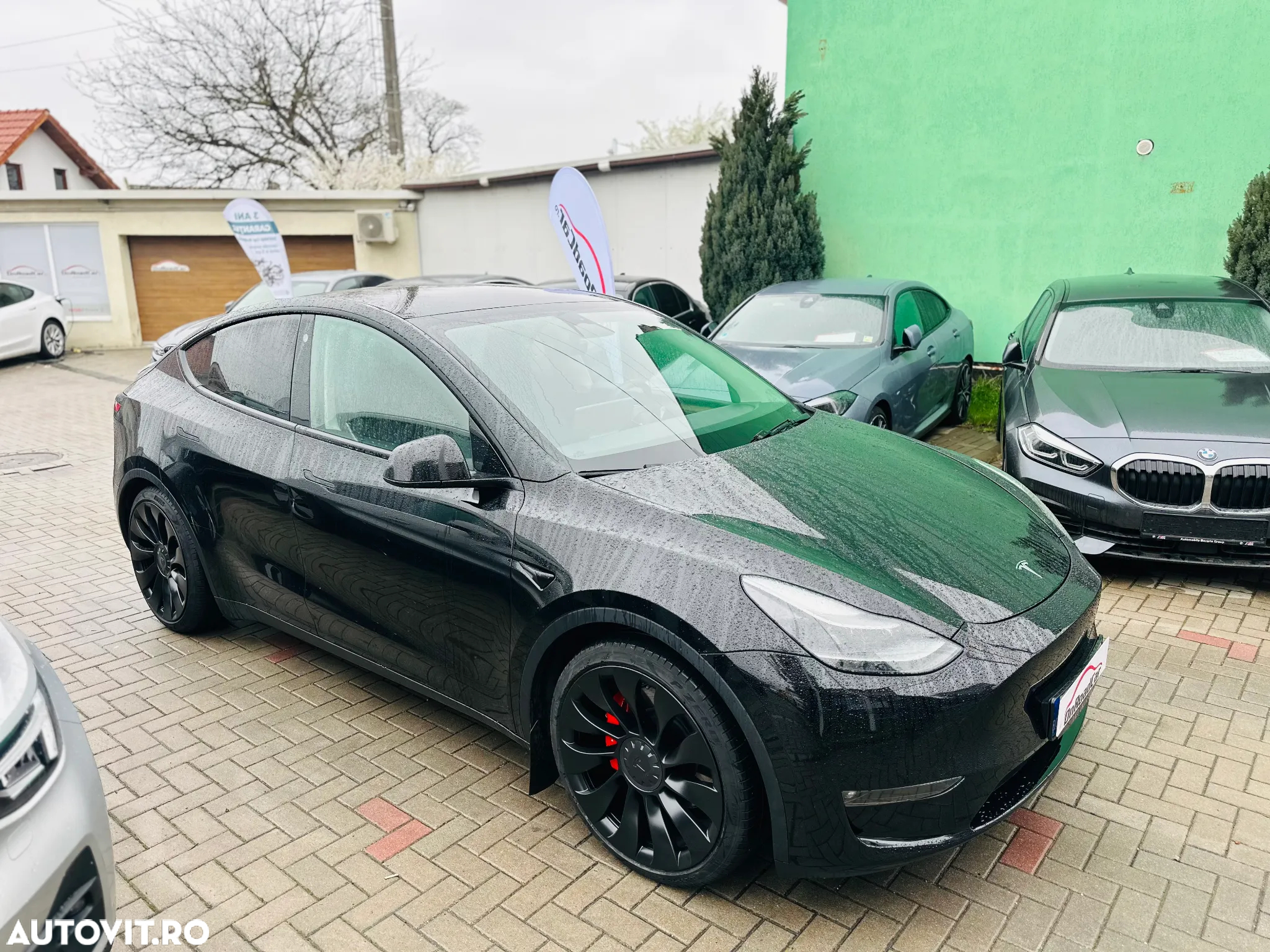Tesla Model Y - 3