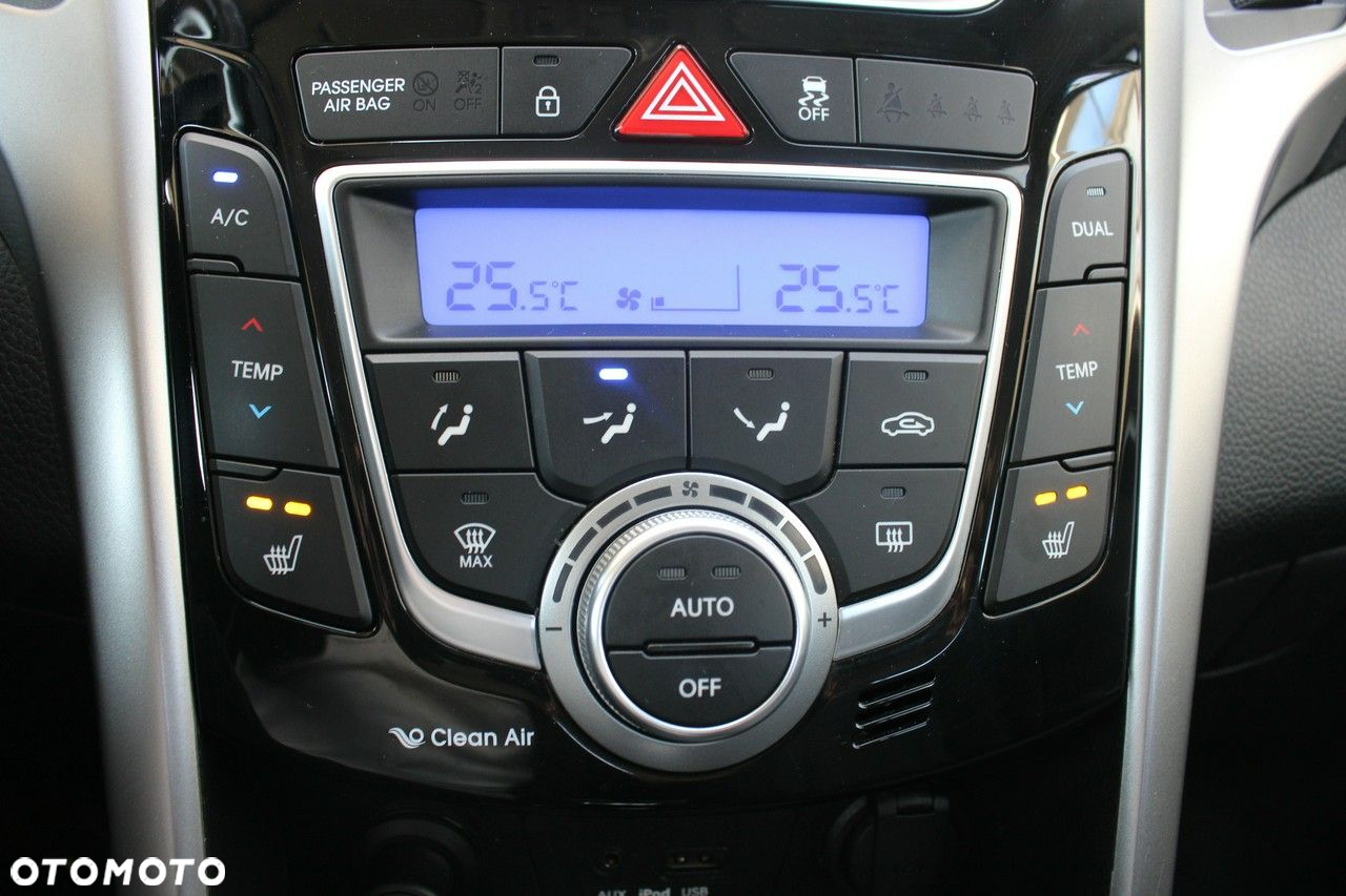 Hyundai i30 1.6 Premium - 26