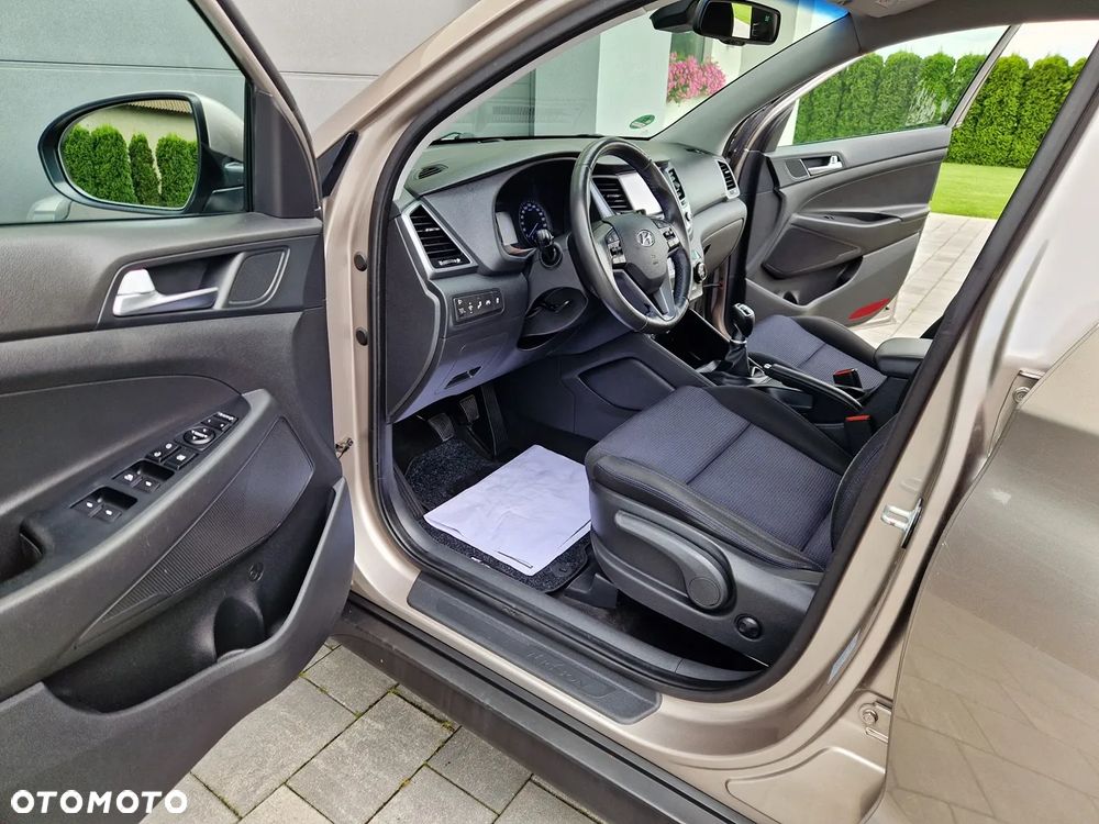 Hyundai Tucson blue 1.7 CRDi 2WD Advantage - 14