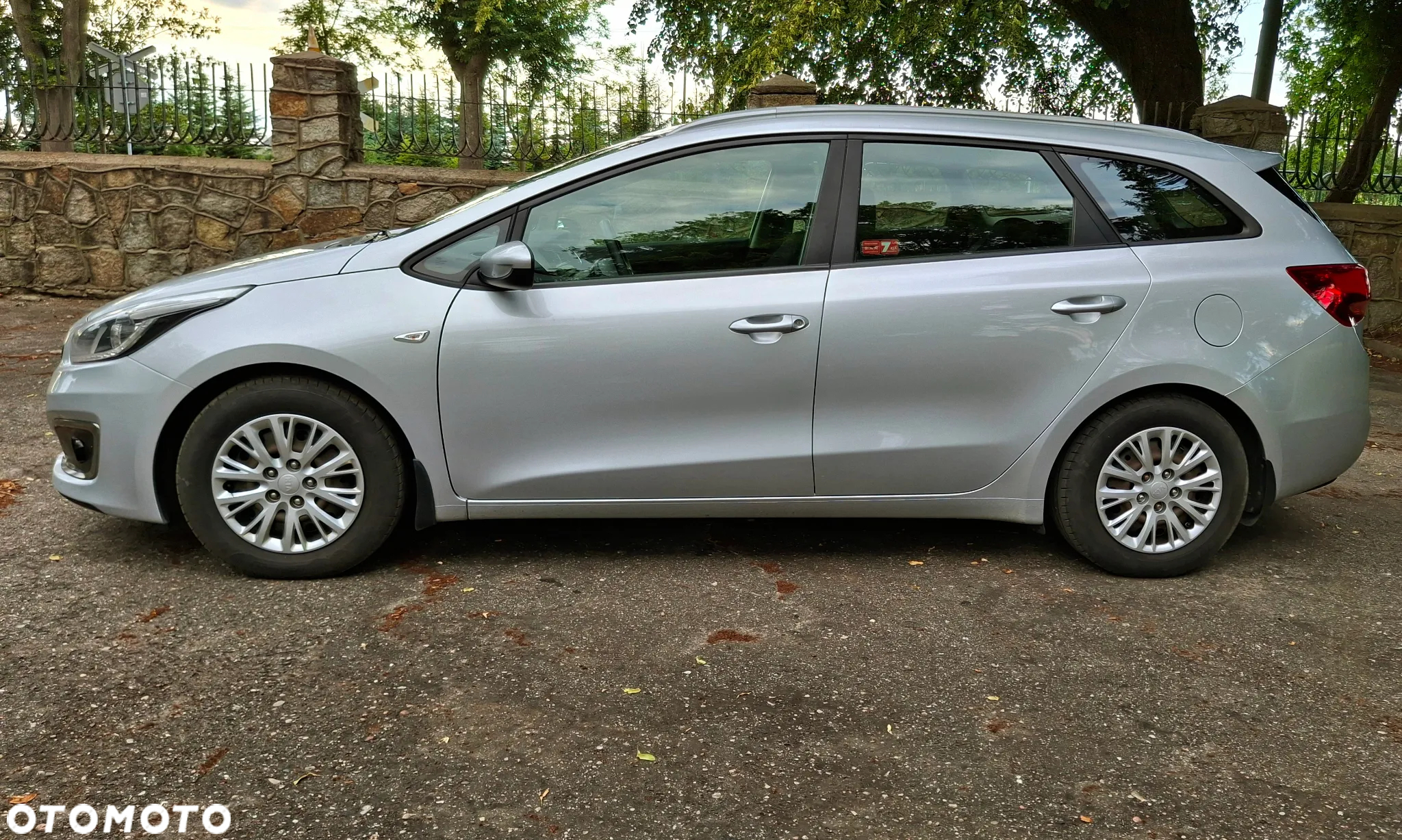 Kia Ceed - 13