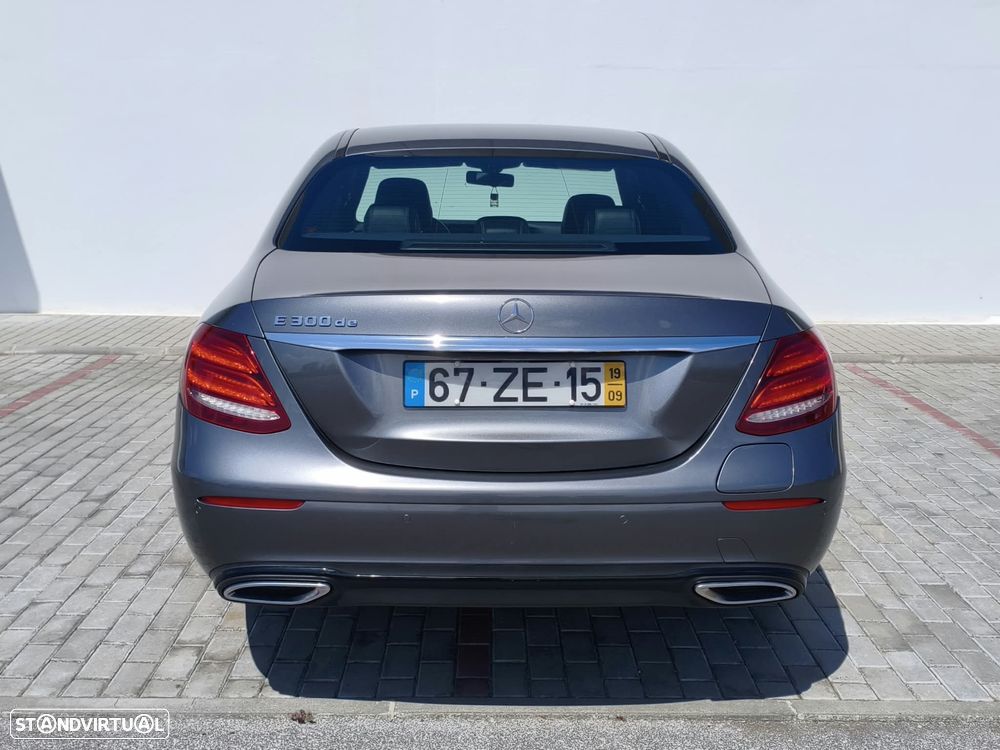 Mercedes-Benz E 300 de AMG Line - 30