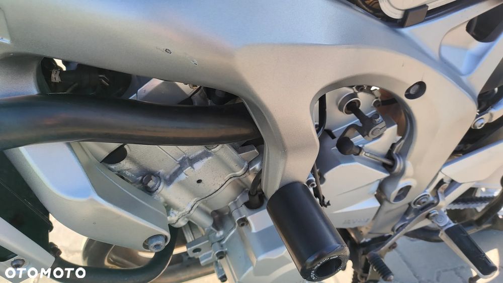 Yamaha FZ6 - 25