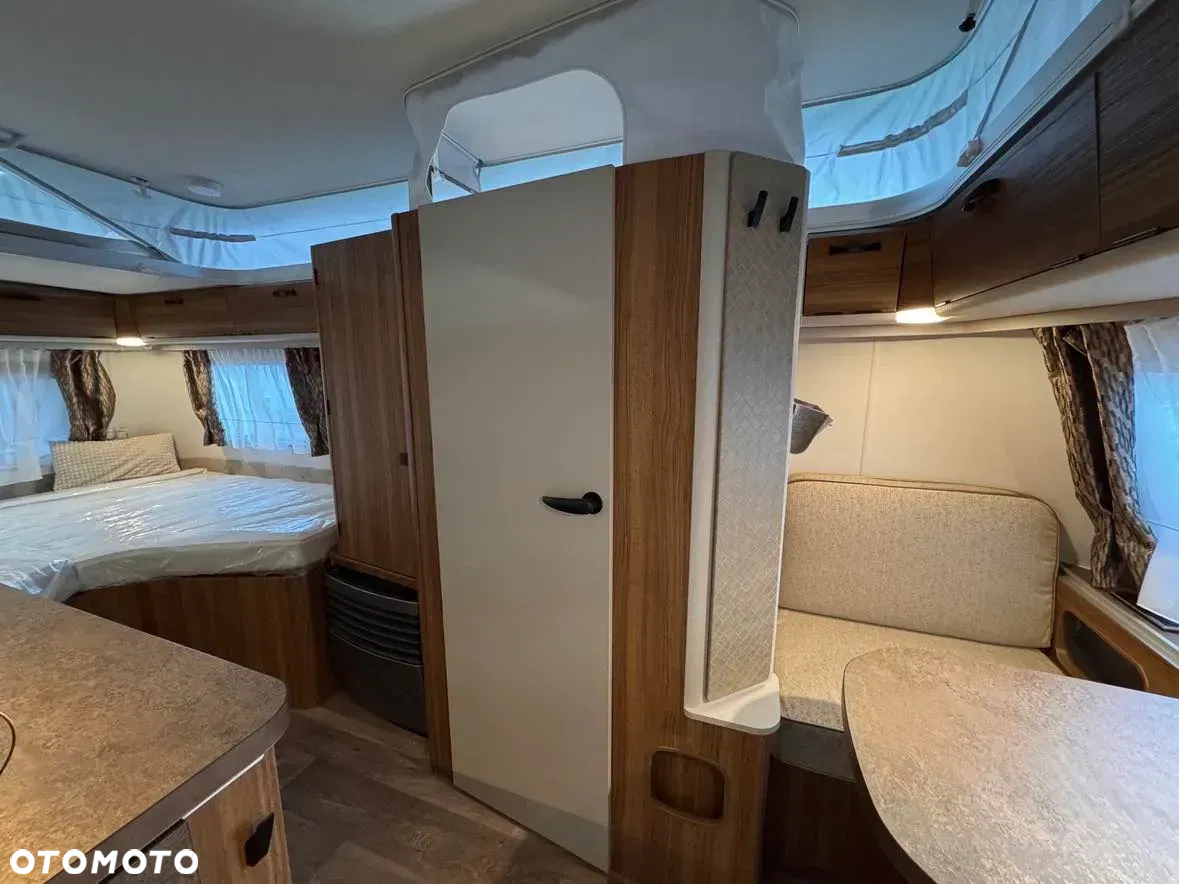 Hymer-Eriba Touring 542 - 12