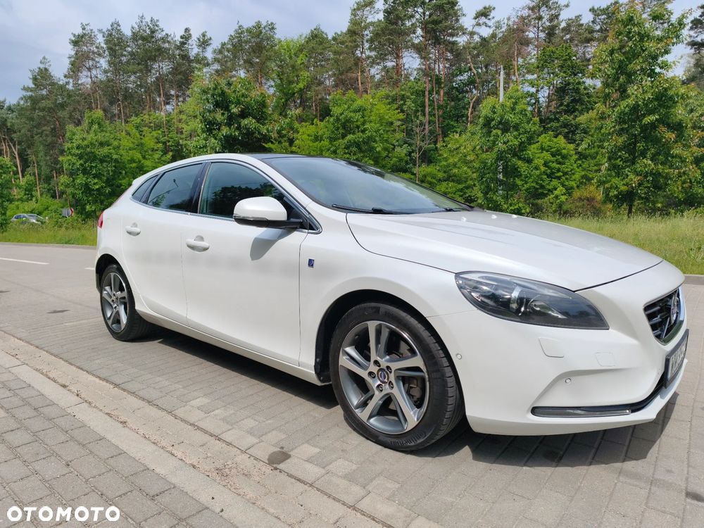 Volvo V40 D4 Drive-E Ocean Race - 14