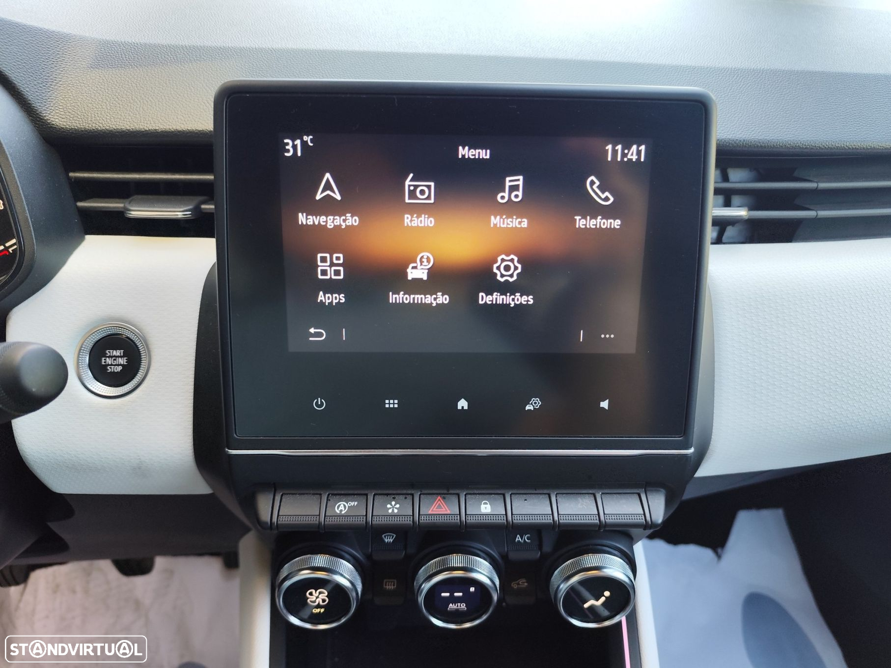 Renault Clio 1.0 TCe Limited Bi-Fuel - 16