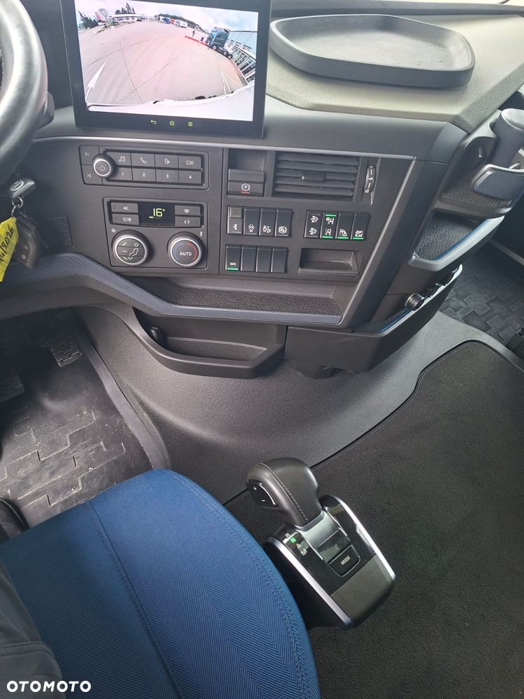 Volvo FH 460 Glob XL ADR - 14