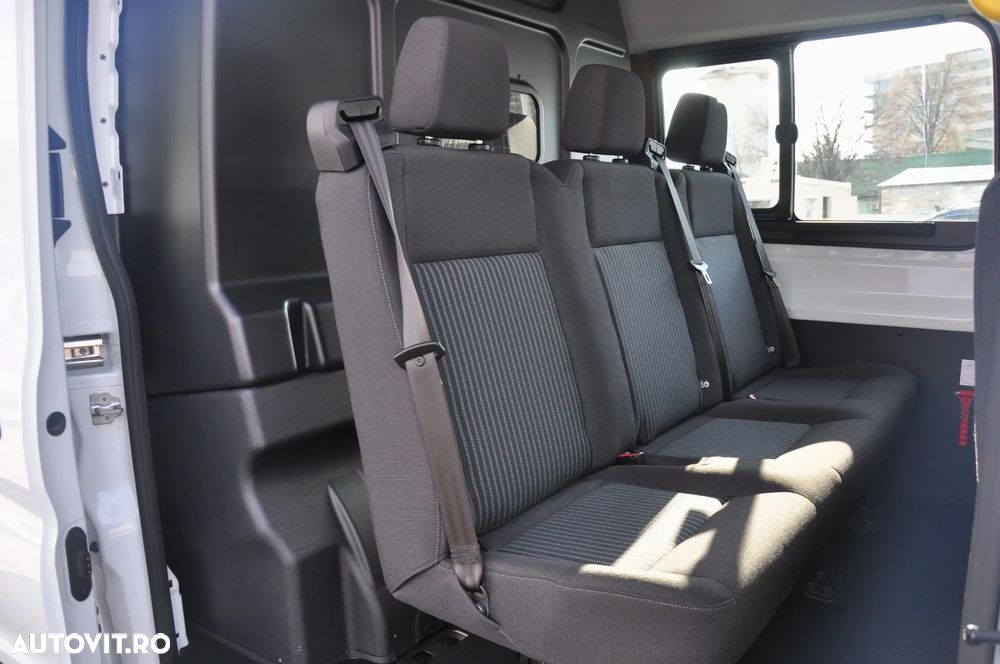 Ford Transit L4 Furgon DCIV RWD Trend - 11