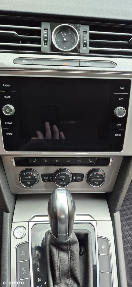 Volkswagen Passat - 22