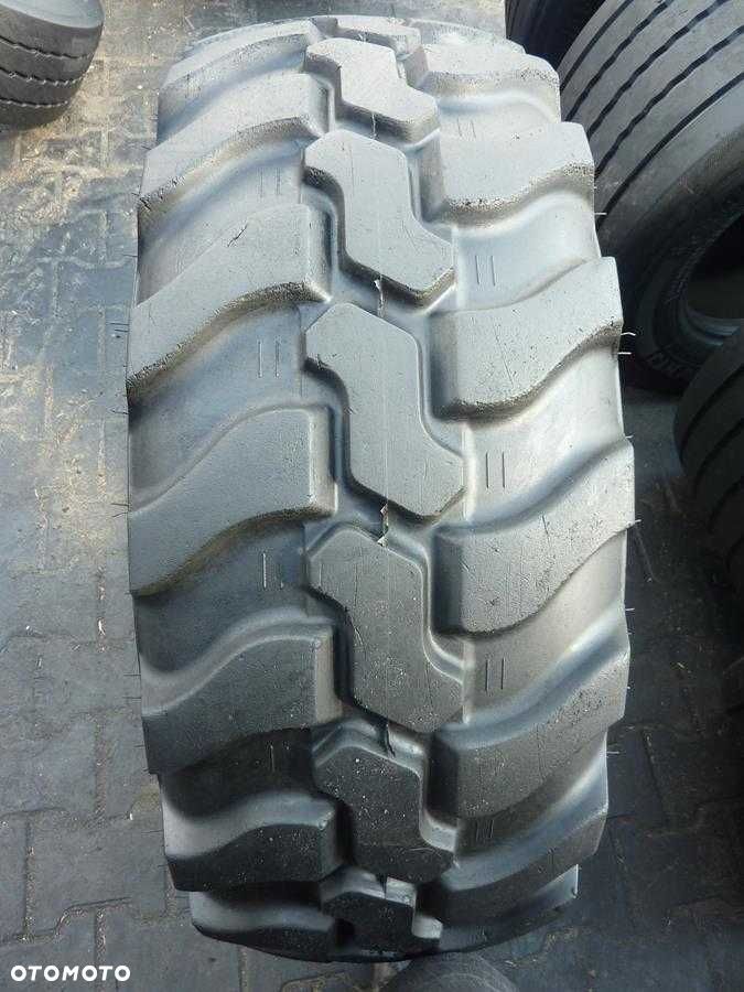 Opona używana przemysłowa 365/70R18 DUNLOP SP T9; 900zł W3248