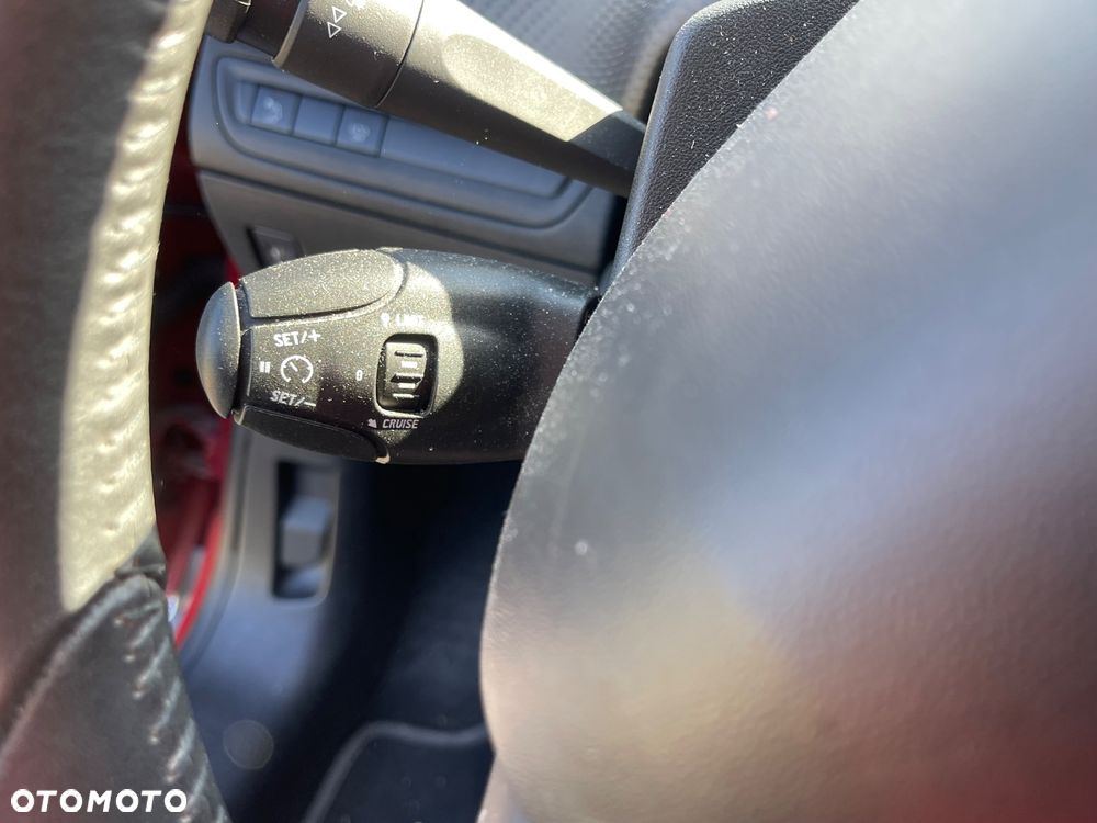 Peugeot 2008 1.6 BlueHDi Style - 16