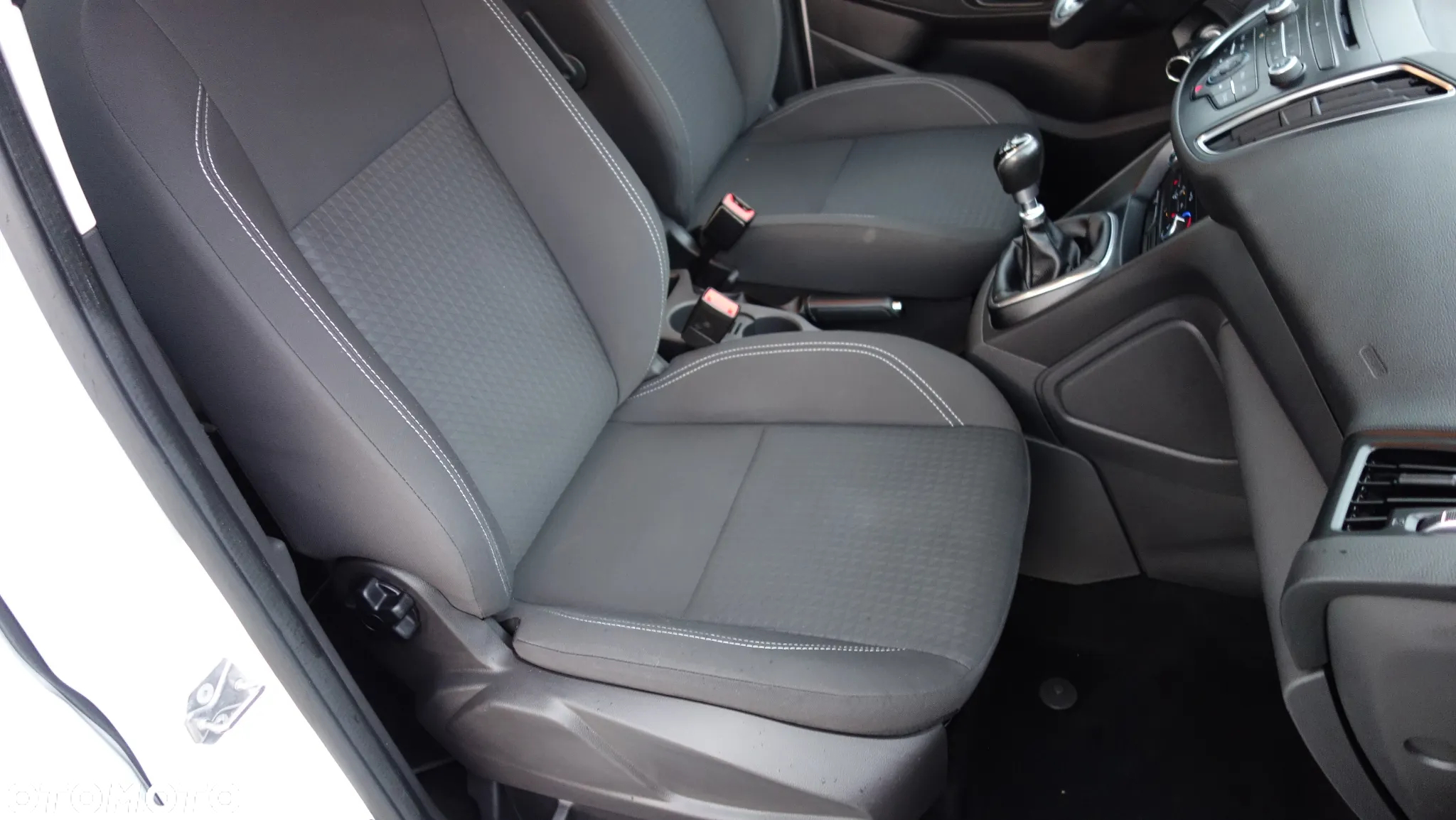 Ford C-MAX 1.0 EcoBoost Trend ASS - 31