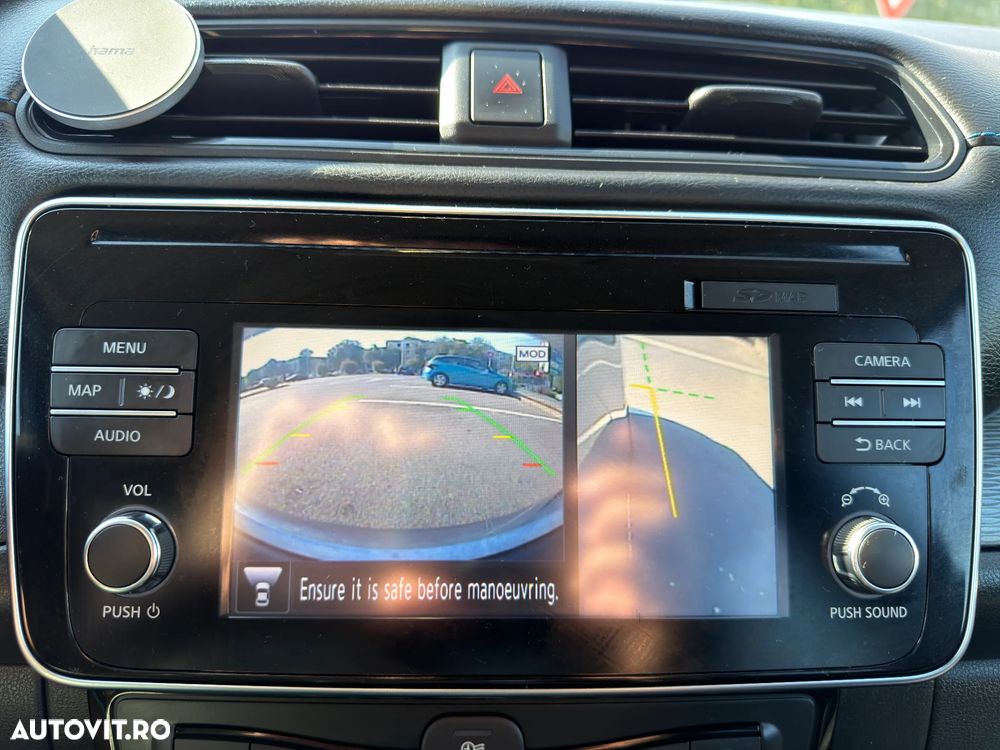 Nissan LEAF N-Connecta - 21
