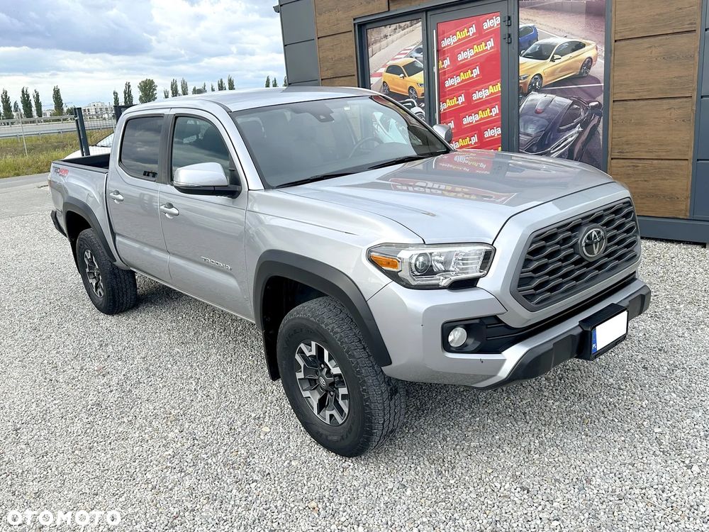 Toyota Tacoma - 2
