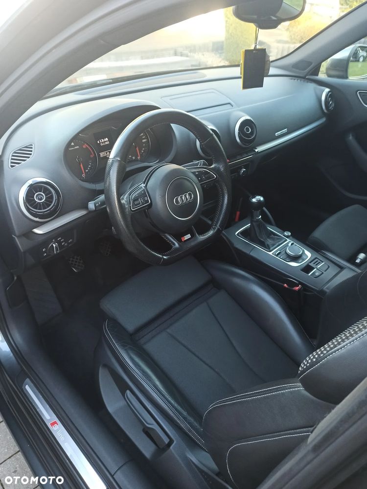 Audi A3 Sportback 2.0 TDI (clean diesel) quattro S line Sportpaket - 2