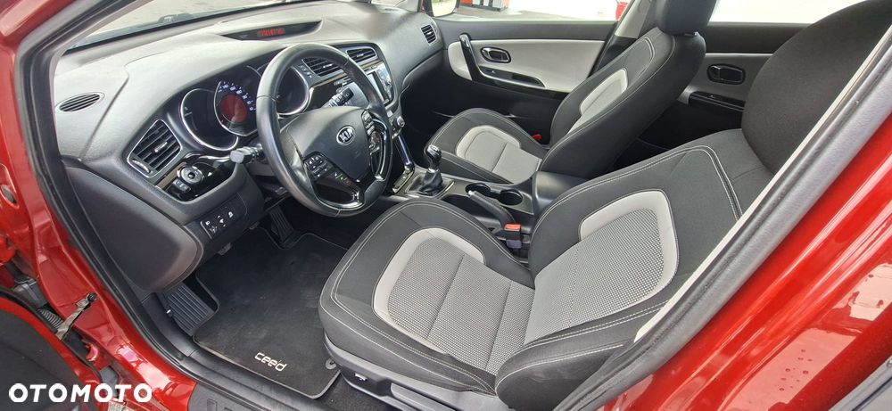 Kia Ceed 1.6 GDI L - 7