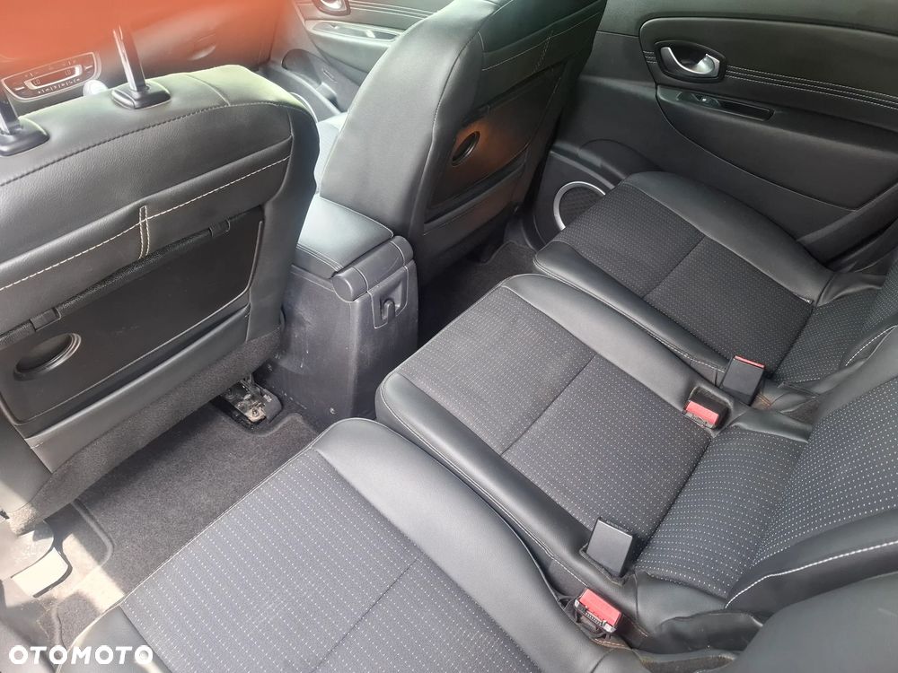 Renault Scenic TCe 130 Dynamique - 9