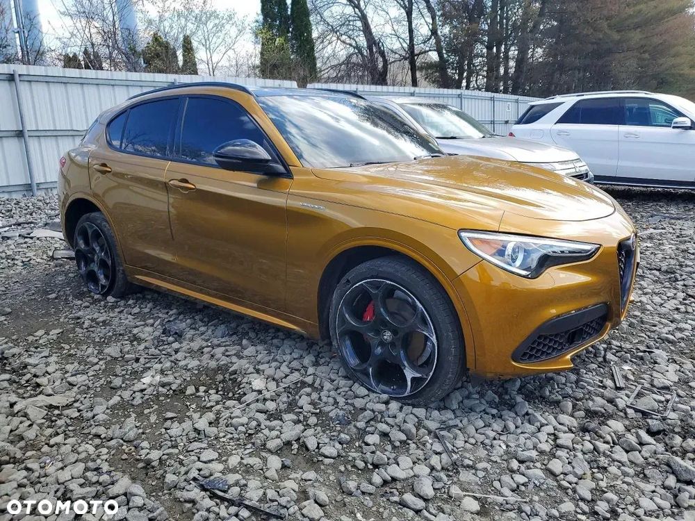Alfa Romeo Stelvio 2.0 Turbo 16V AT8-Q4 Ti - 2