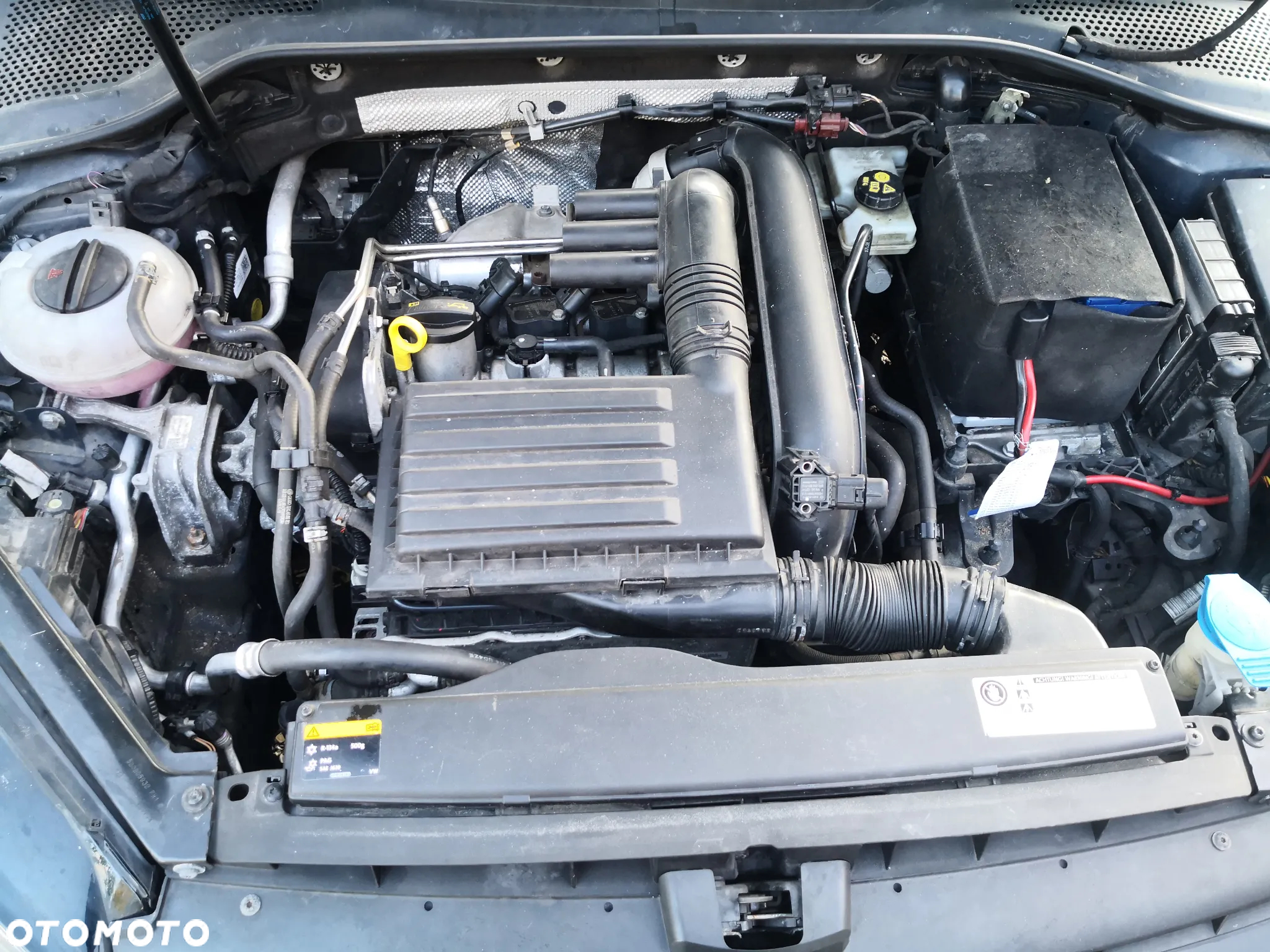 Volkswagen Golf 1.2 TSI BlueMotion Technology Cup - 10