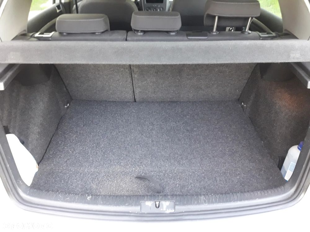 Volkswagen Golf V 1.9 TDI Q-Line - 10