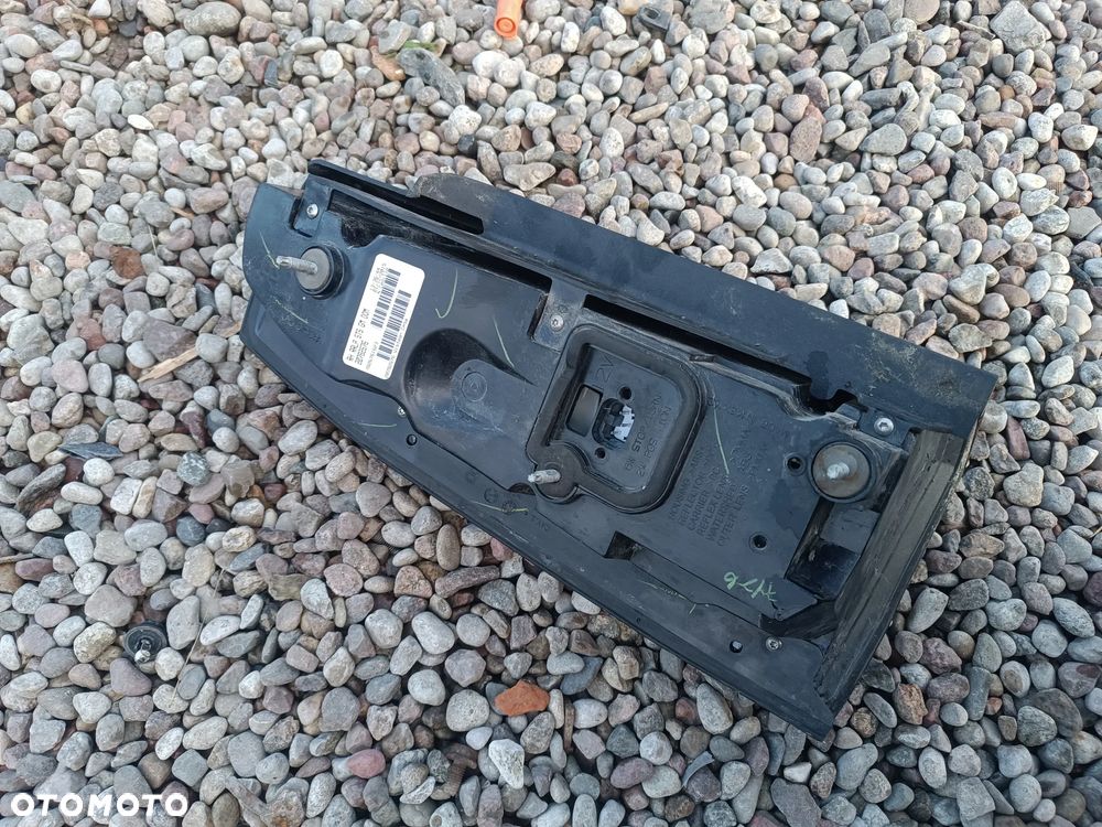 2008-2011 CADILLAC LAMPA TYŁ TYLNA PRAWA - 4