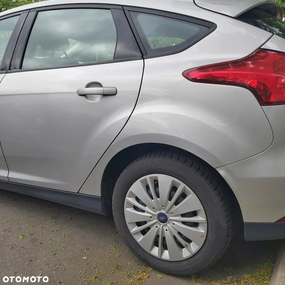 Ford Focus 1.6 Trend - 11
