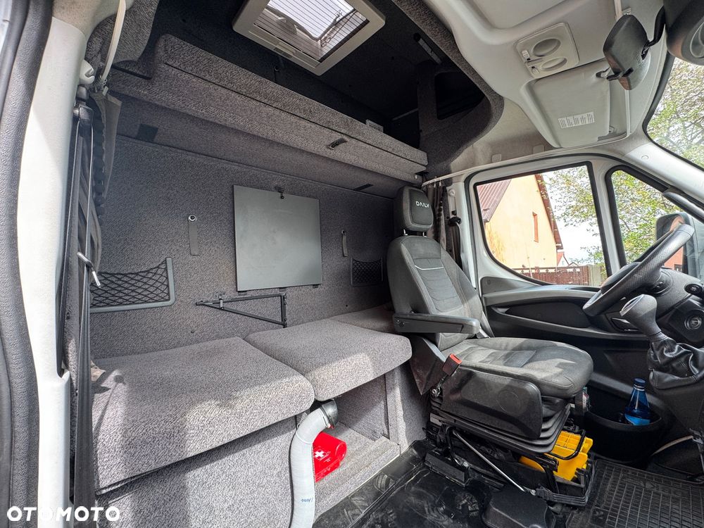 Iveco Daily 2023r Hi-Matic‼️72C21‼️Winda Dhollandia 1000KG // Plandeka 15 Palet // Najnowszy Tachograf // 2x Firanka ‼️Spanie z tyłu WEJKAMA 2x łóżko  Wysokość rampowa Full LED Tempomat aktywny  Salon Polska DMC7200KG Faktura Vat 23% TwinCab - 17