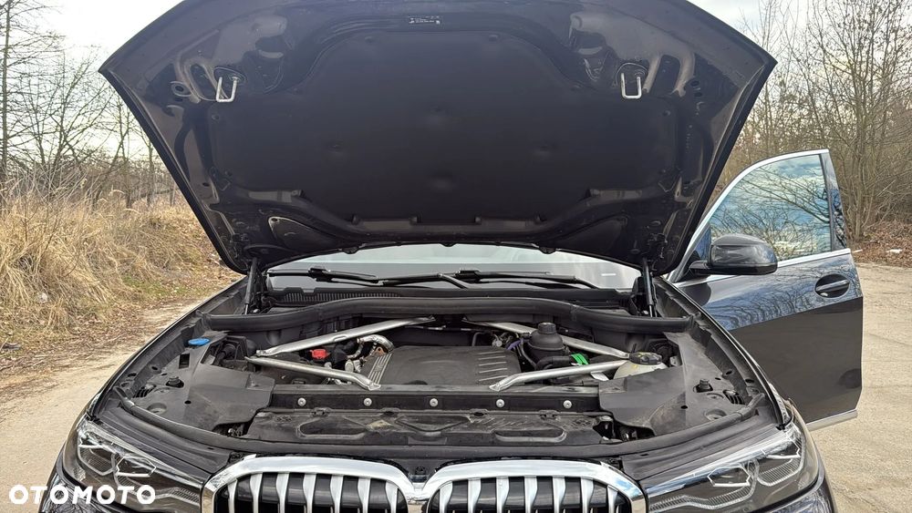 BMW X7 - 13