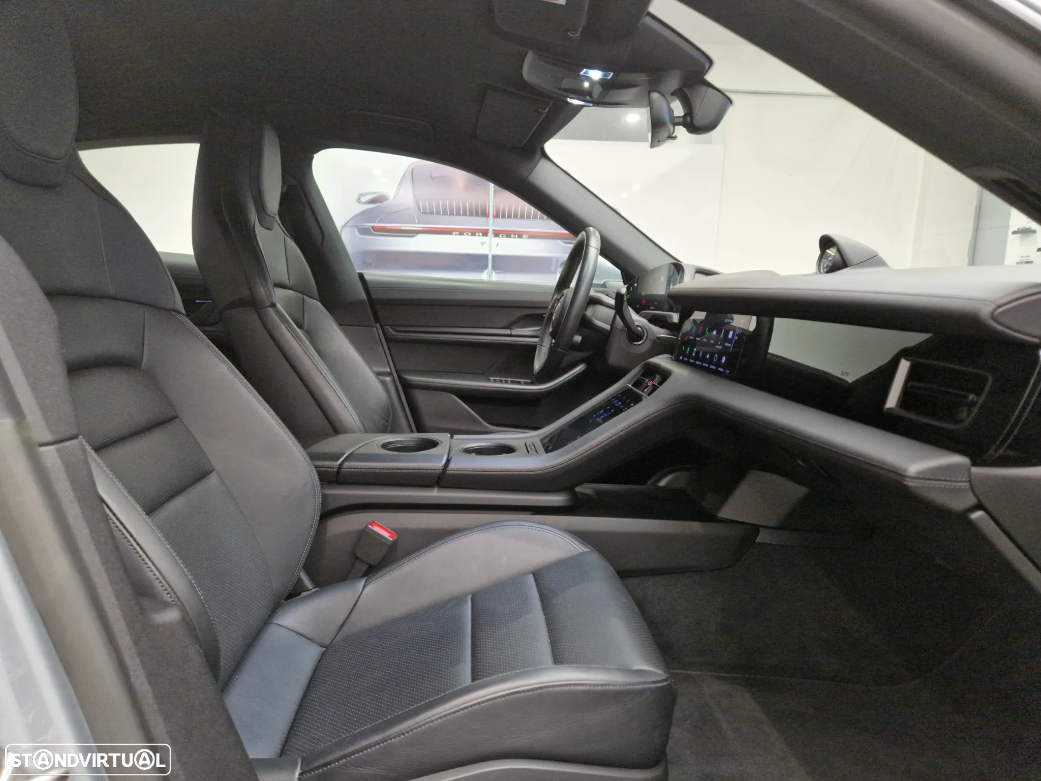 Porsche Taycan Standard - 24
