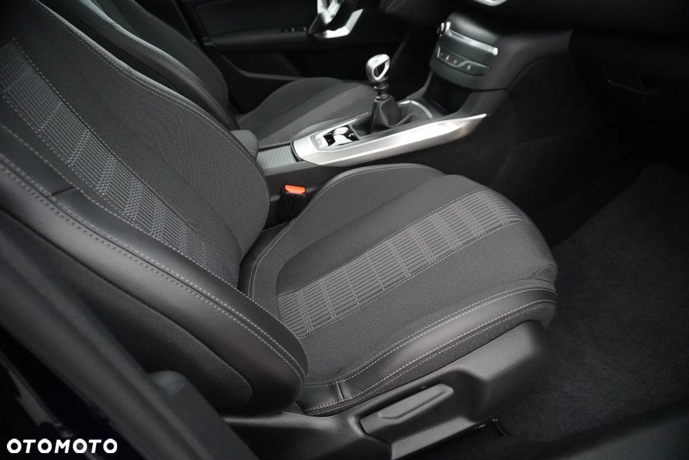 Peugeot 308 PureTech 130 Stop & Start Allure - 26