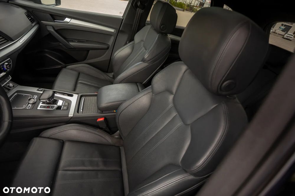 Audi Q5 55 TFSIe quattro S tronic S line business - 19
