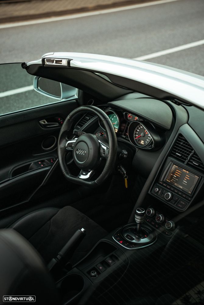 Audi R8 Spyder 4.2 FSI quattro R tronic - 23