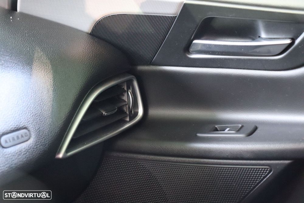 Jaguar XE 2.0 D R-Sport - 18