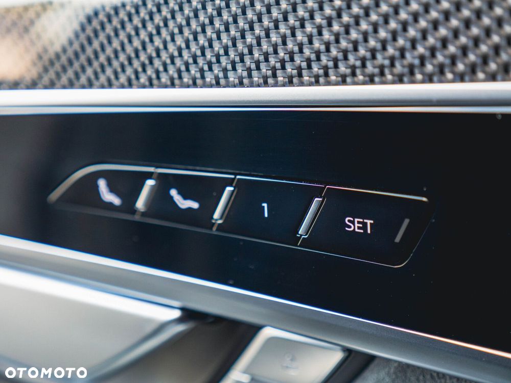 Audi A8 - 27