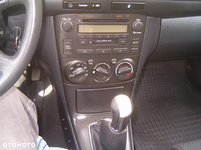 Toyota Avensis - 23