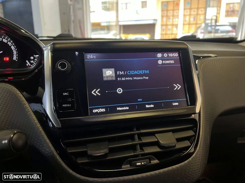 Peugeot 2008 1.2 PureTech GT Line - 18